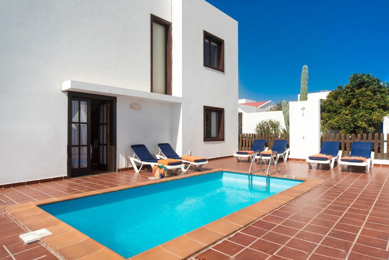Villa Julianne 1 ปูแอร์โตเดลคาร์เมน ภายนอก รูปภาพ